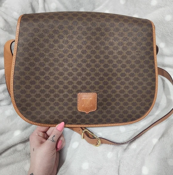 Celine Brown Crossbody Shoulder Bag - Brown Trim - Picture 13 of 16